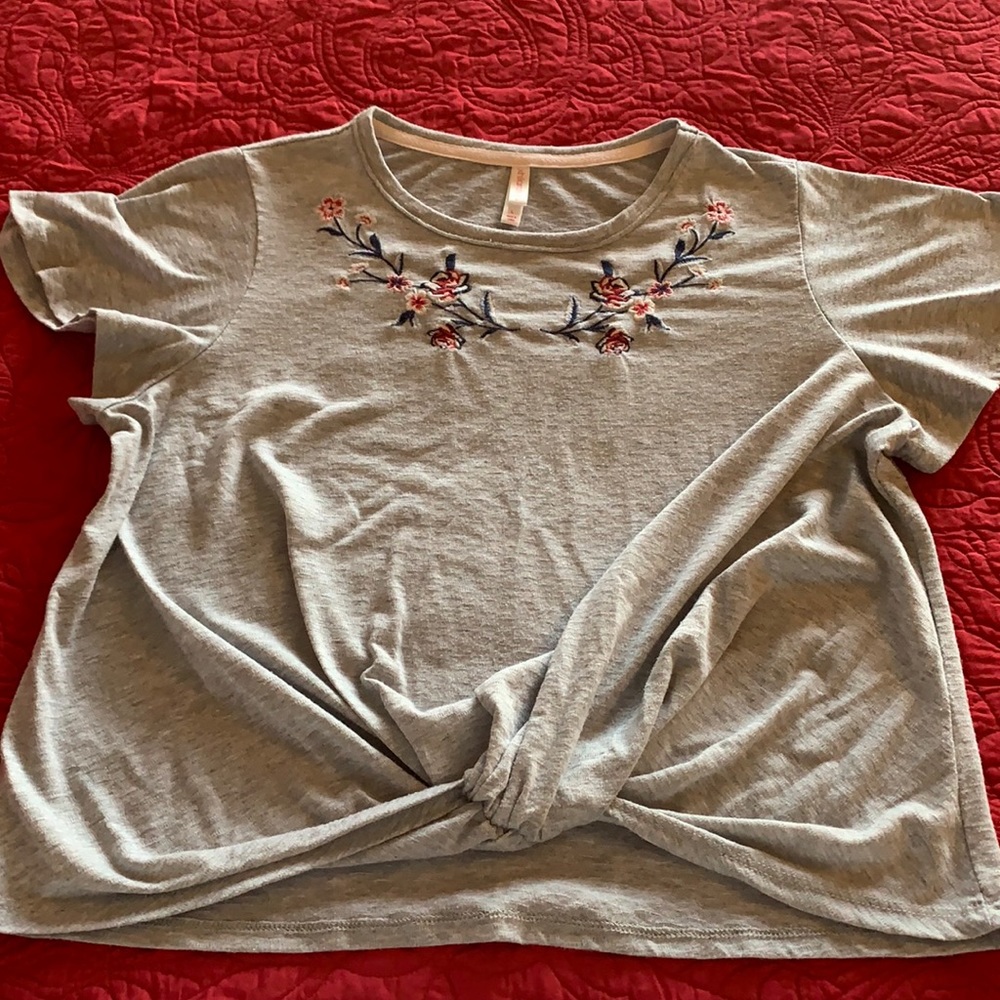 Twist front T-shirt